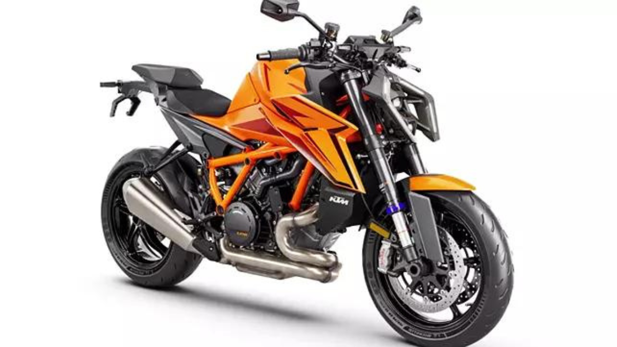 Get Ready for the KTM Super Duke 1390R Thrill Ride!