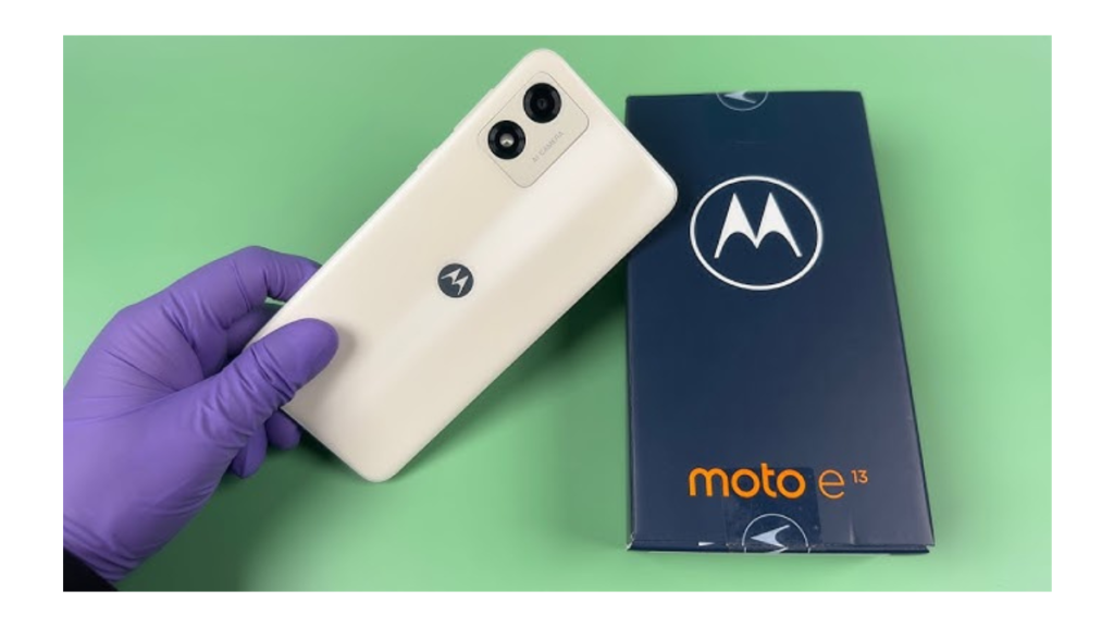 New Year Offer Motorola E13 Buzzy Headline